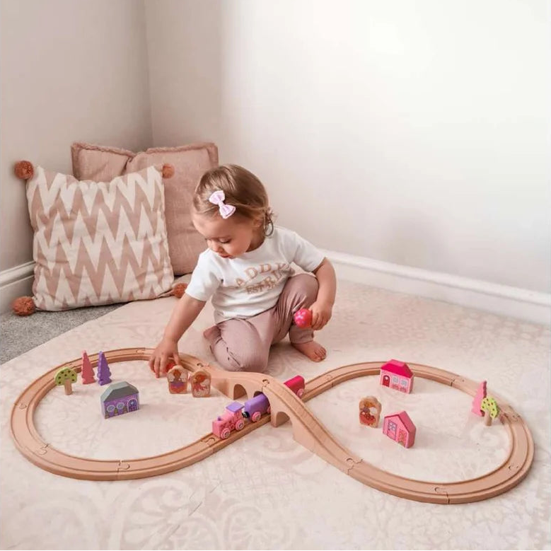 Fairy Figure of Eight Train Set