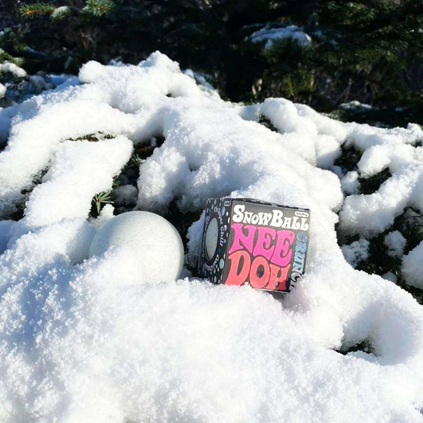 Snow Ball Crunch NeeDoh